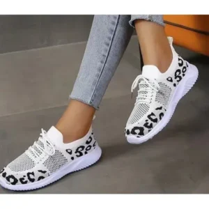 Ramboappliance Women Fashion Plus Size Spotted Mesh Breathable Round Toe Sneakers